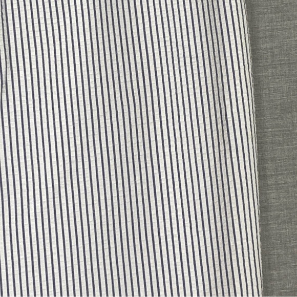 Lord & Taylor Skirt Knee Length Striped Seersucker Sz 16 Back Slit Lined - Picture 3 of 9